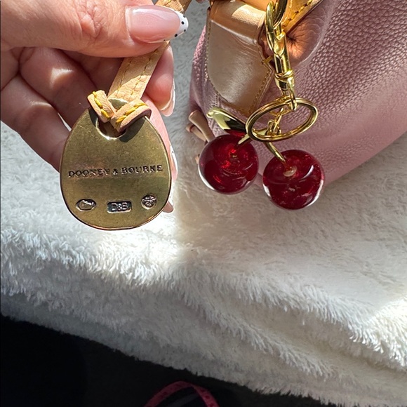 SOLD !!!!!! Shoulder Bag with Gold Details - Picture 3 of 7